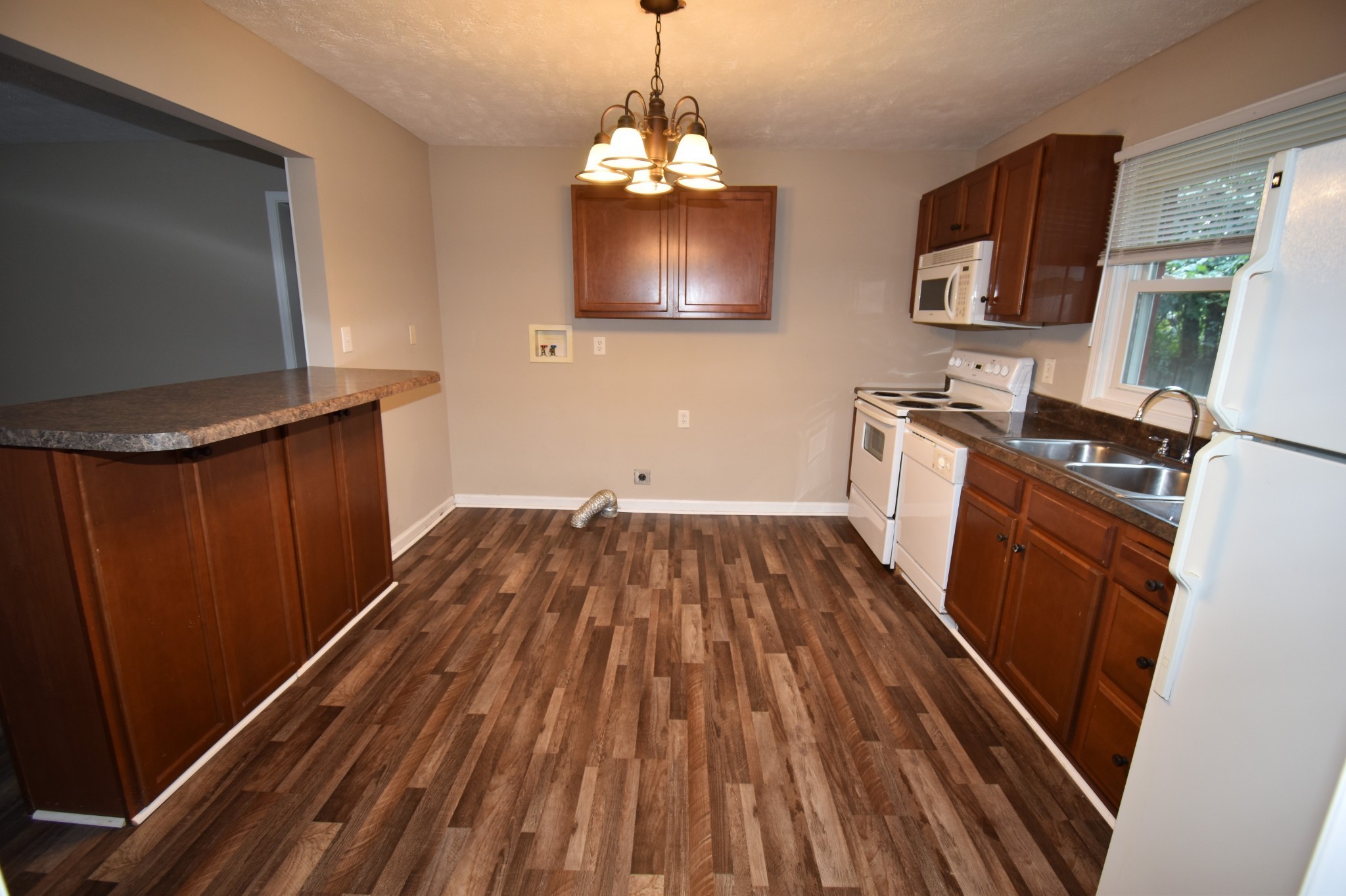 2976 Lake Rd Property Photo 5