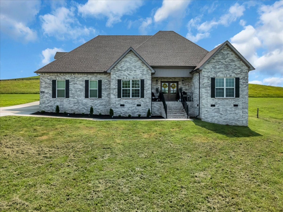 1301 Whiteside Hill Rd Property Photo 1