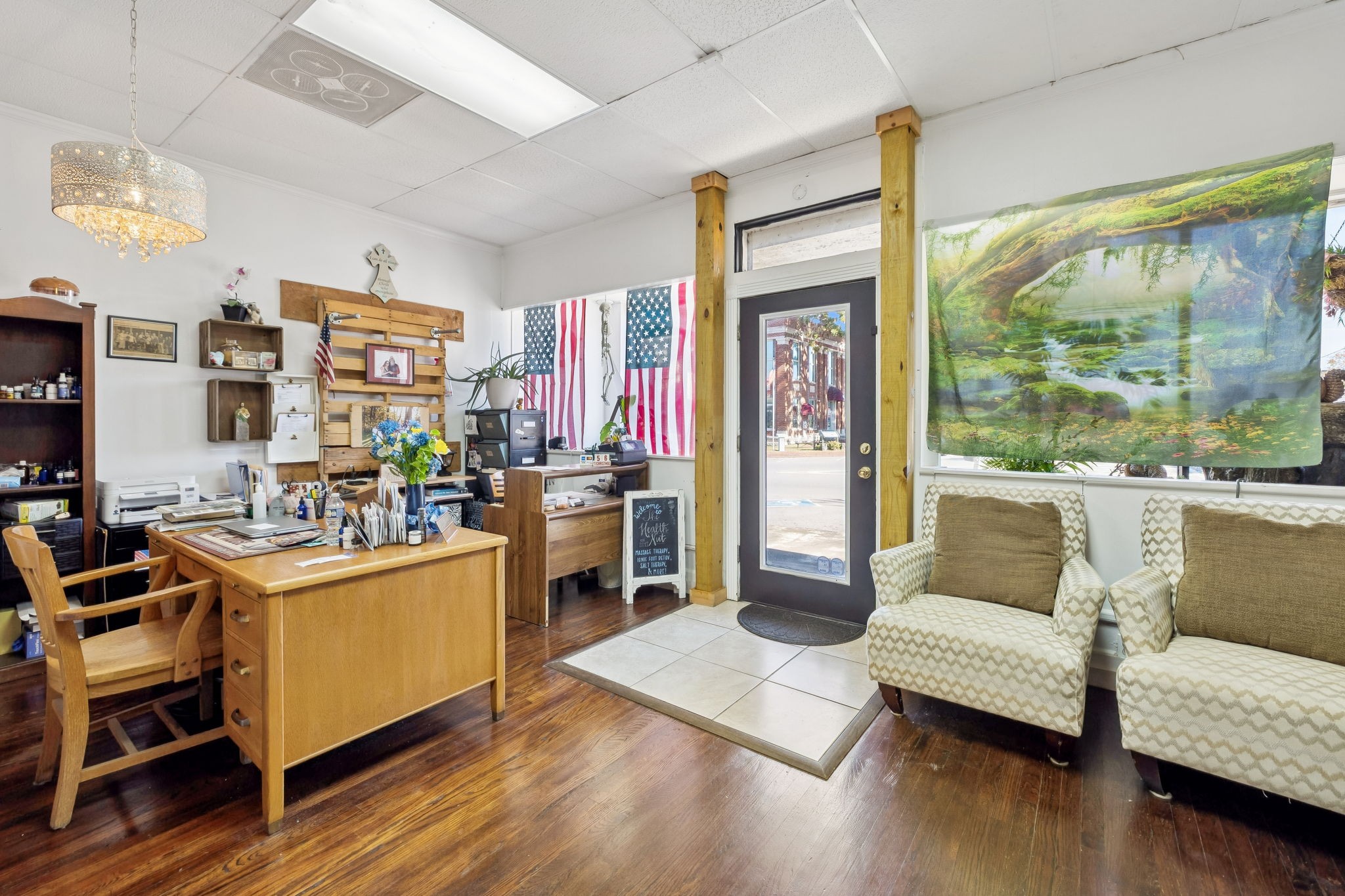 220 Public Sq Property Photo 7