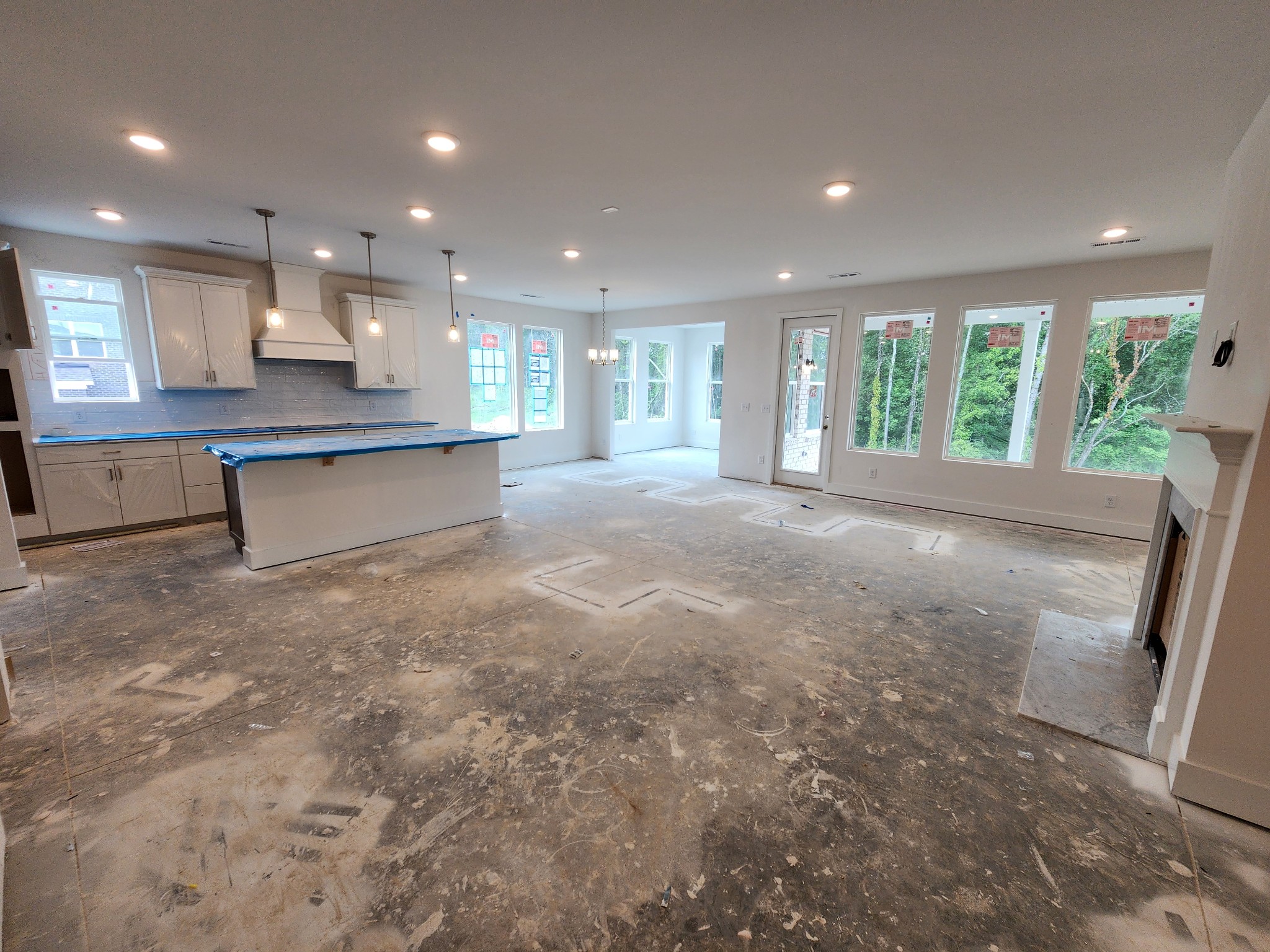 479 Brownstone Street Property Photo 3