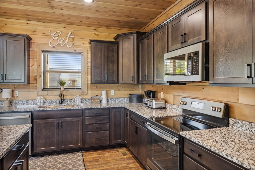 2829 Red Sky Drive Property Photo 14
