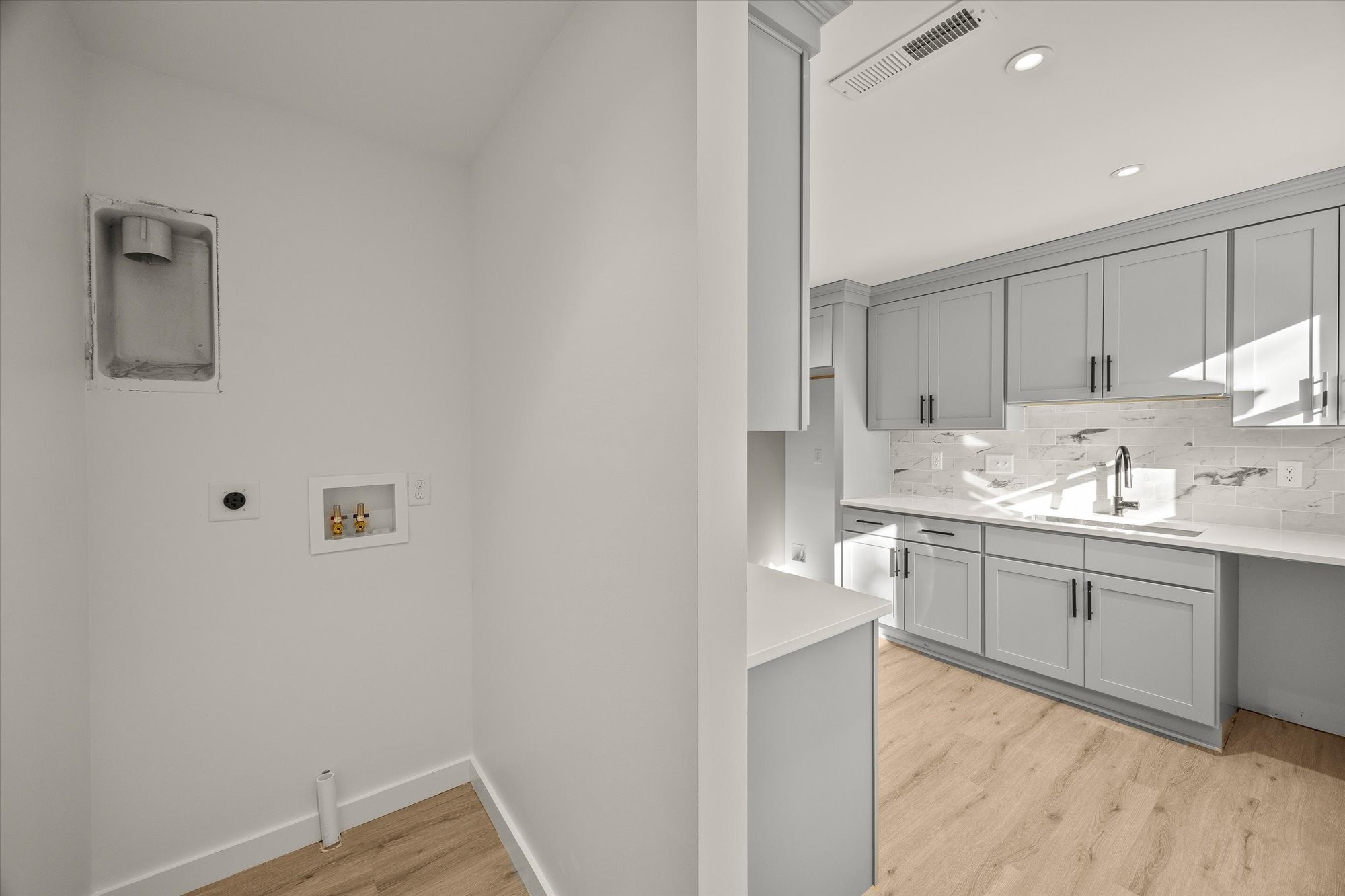 154 Boatman St Property Photo 8