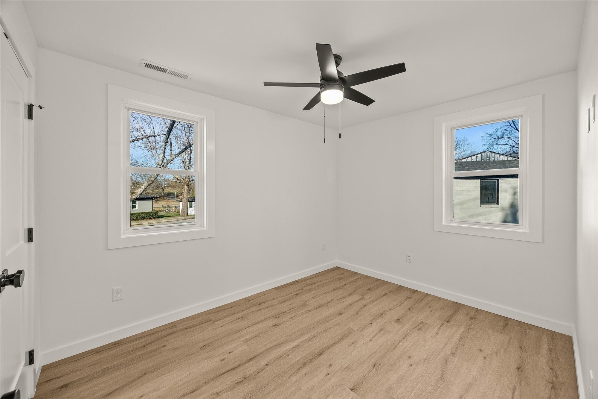 154 Boatman St Property Photo 9