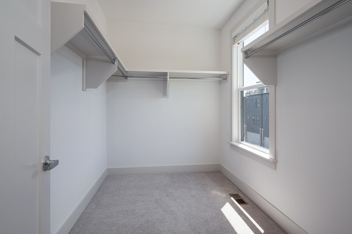 900 Meridian Street Property Photo 15