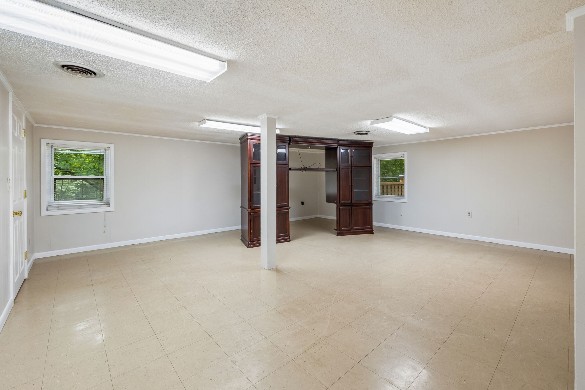 302 W Point Dr Property Photo 42