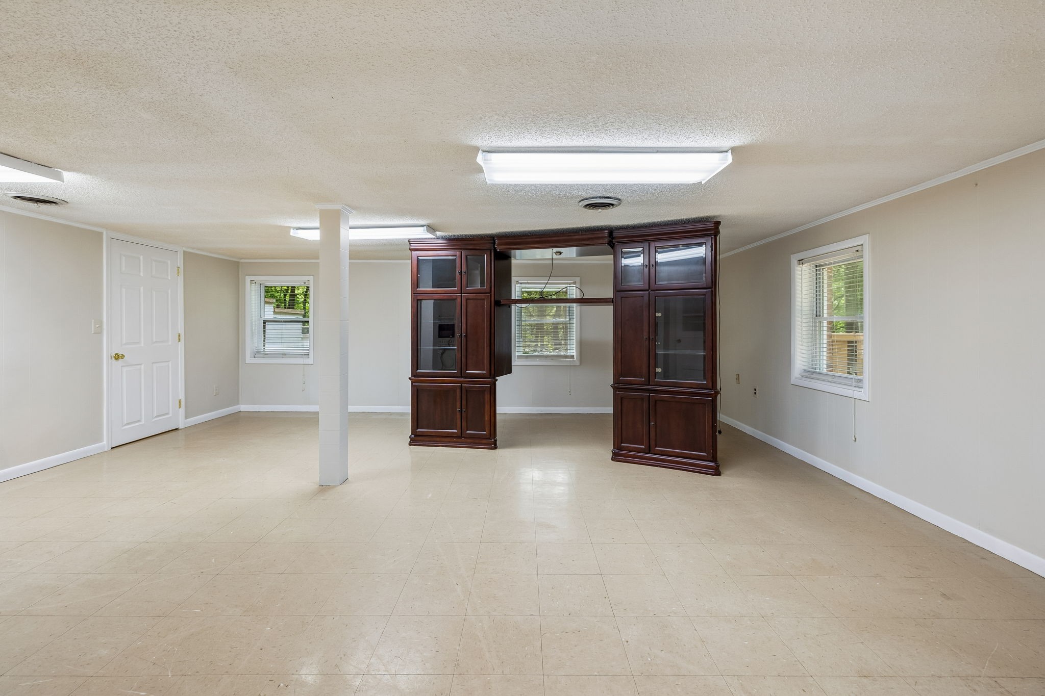 302 W Point Dr Property Photo 43