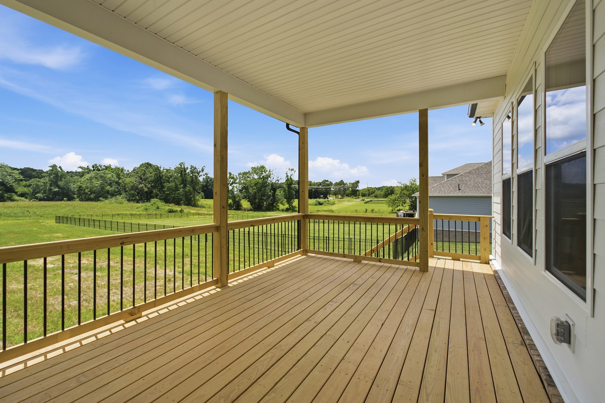 7291 Belvoir Drive Property Photo 5