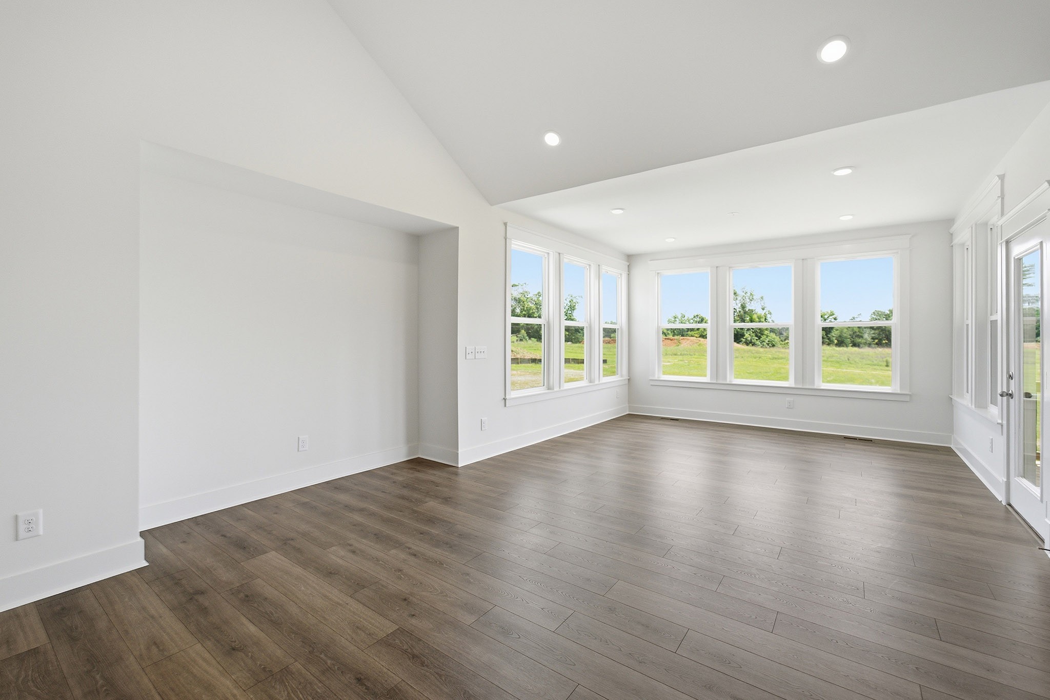 7291 Belvoir Drive Property Photo 21