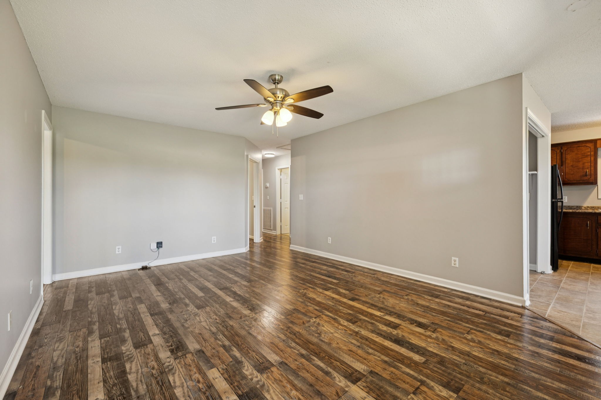 560 Grays Chapel Rd Property Photo 3
