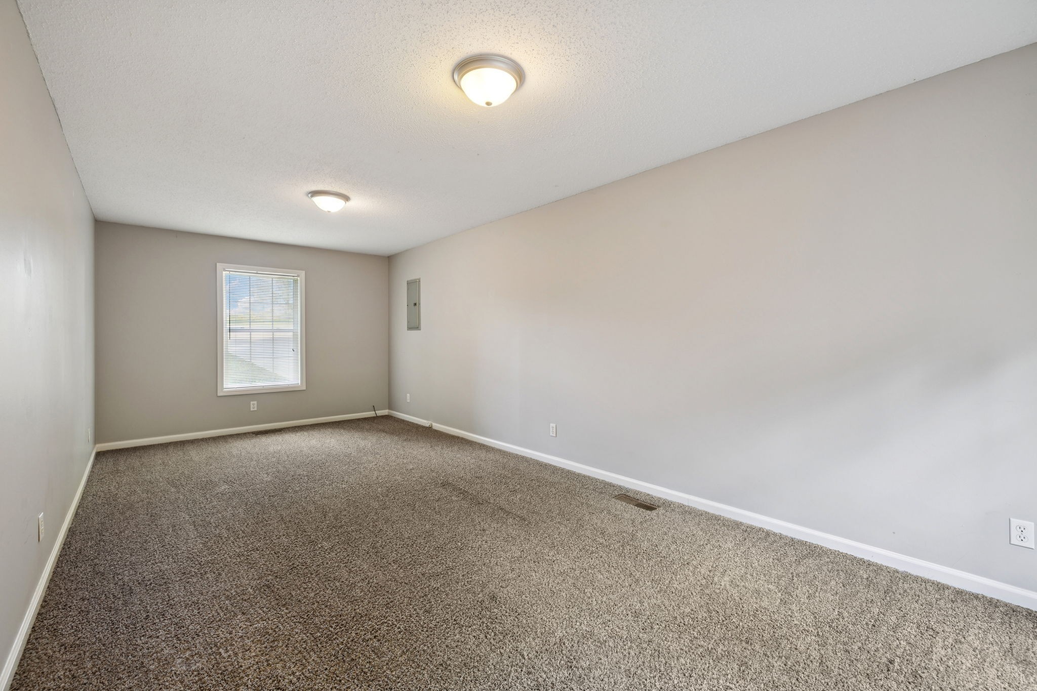560 Grays Chapel Rd Property Photo 9