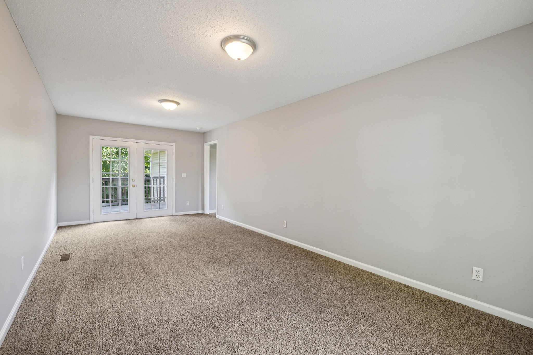 560 Grays Chapel Rd Property Photo 10