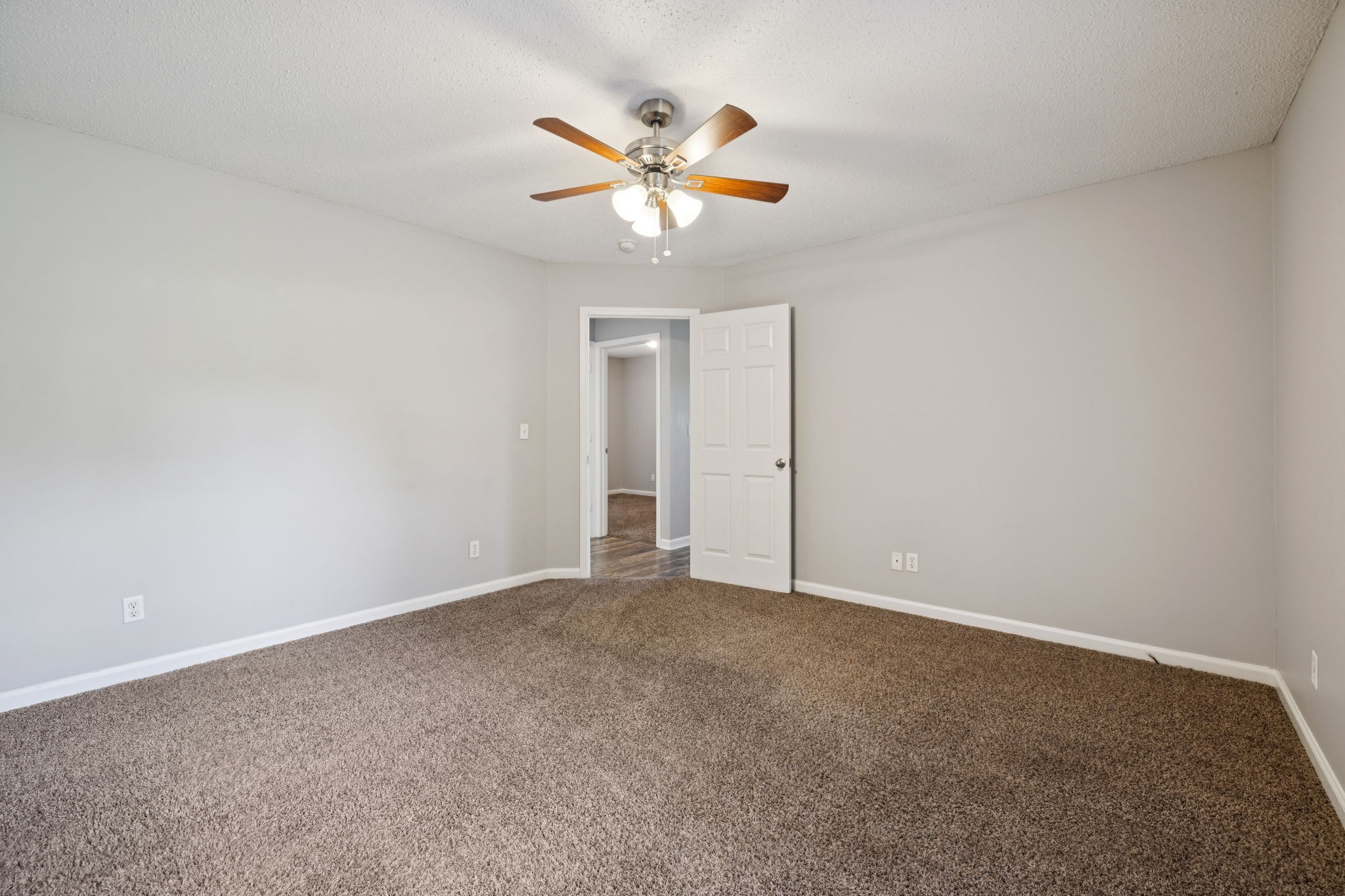 560 Grays Chapel Rd Property Photo 14