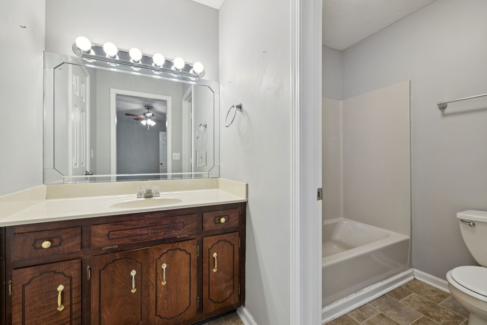 560 Grays Chapel Rd Property Photo 15