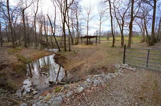 4854 Rock House Rd Property Photo 4