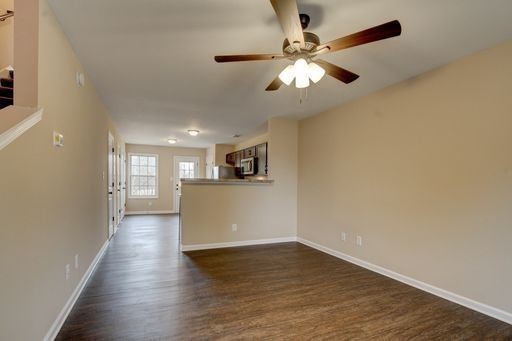250 Fairview Lane Unit D Property Photo 4