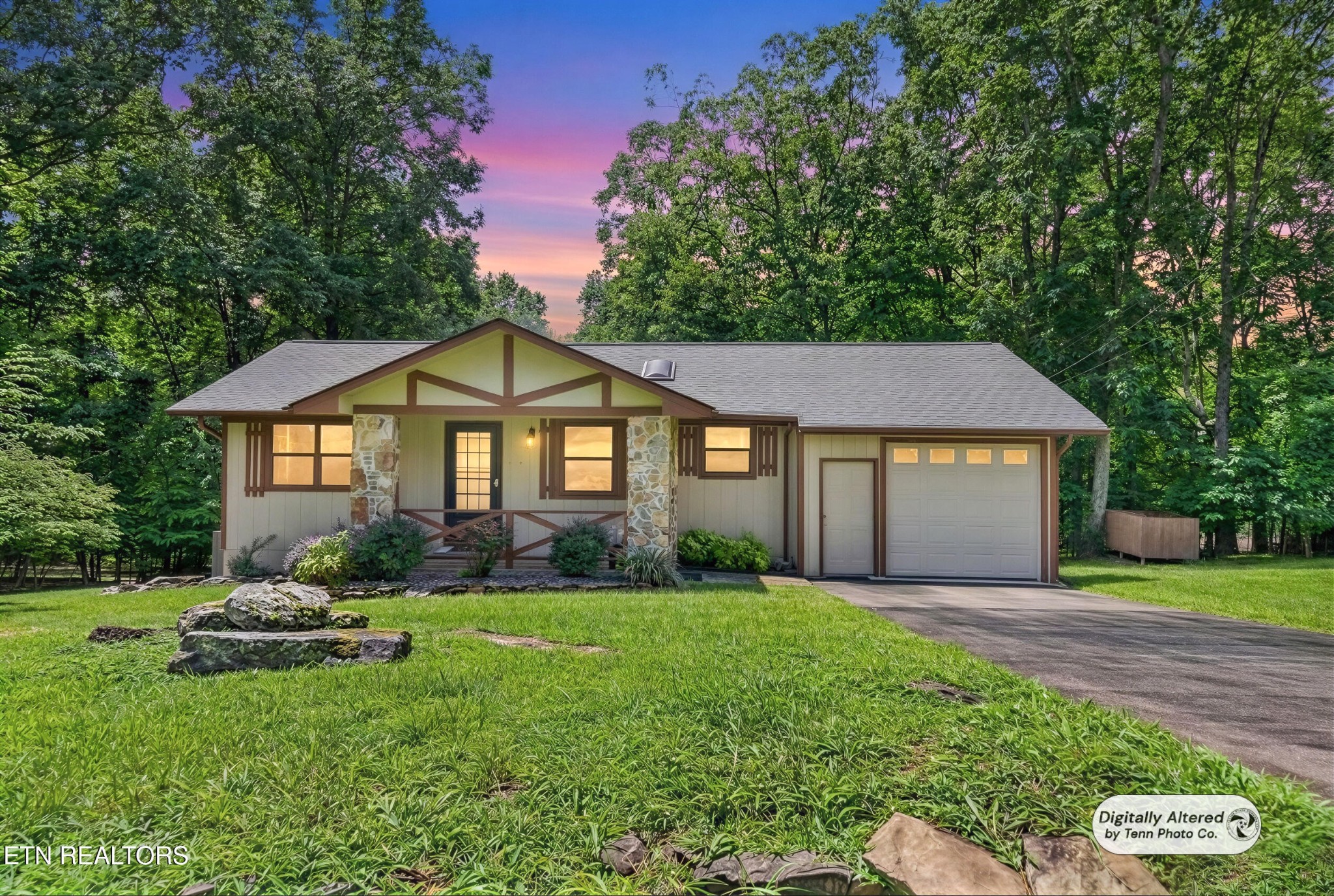 36 Druid Circle Property Photo 1