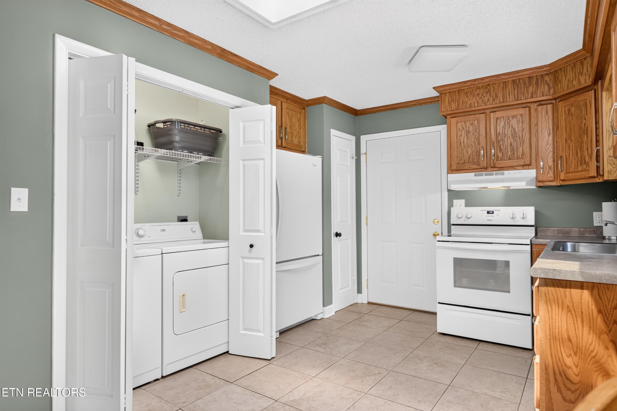 36 Druid Circle Property Photo 15