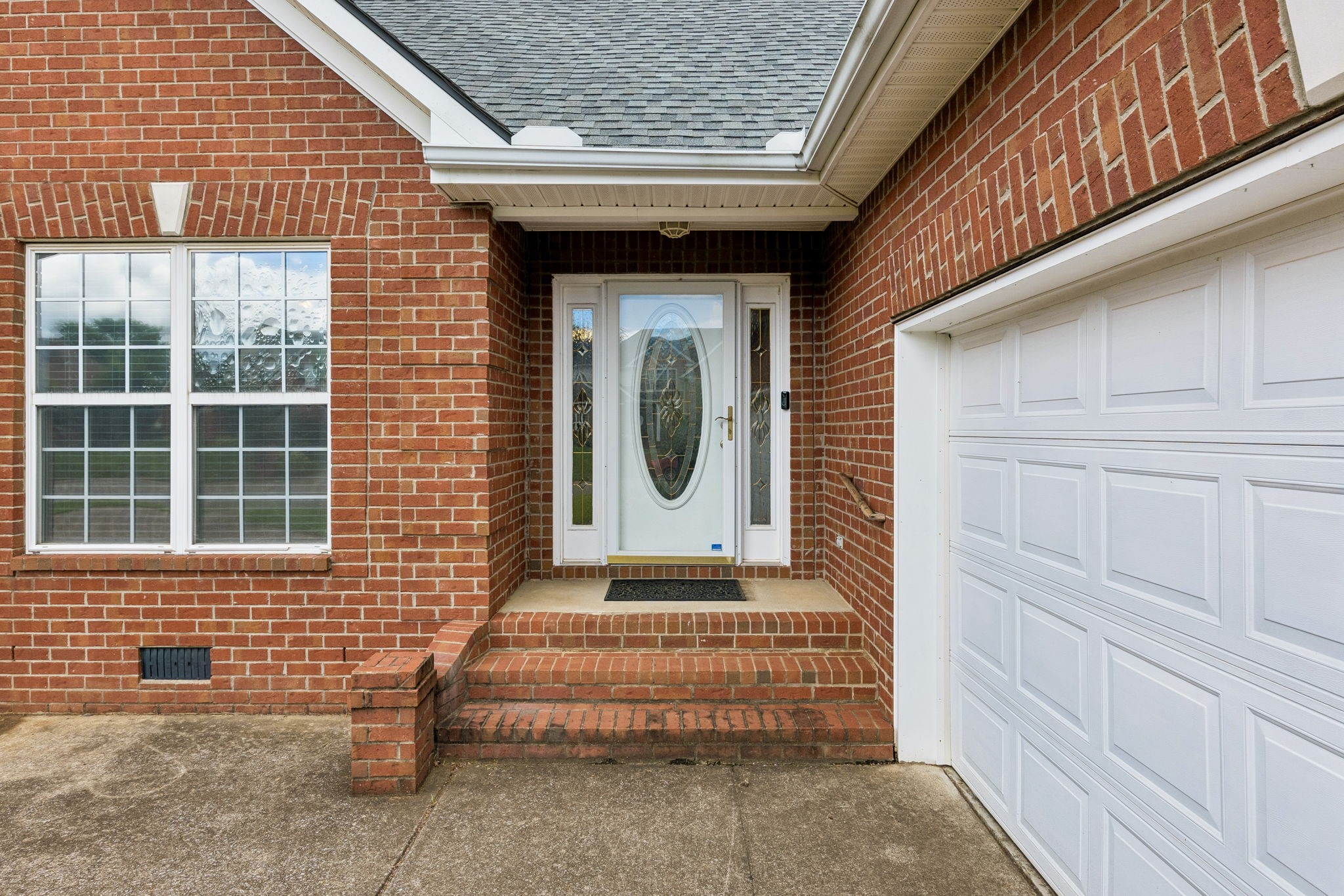 371 Sayre Ln Property Photo 4