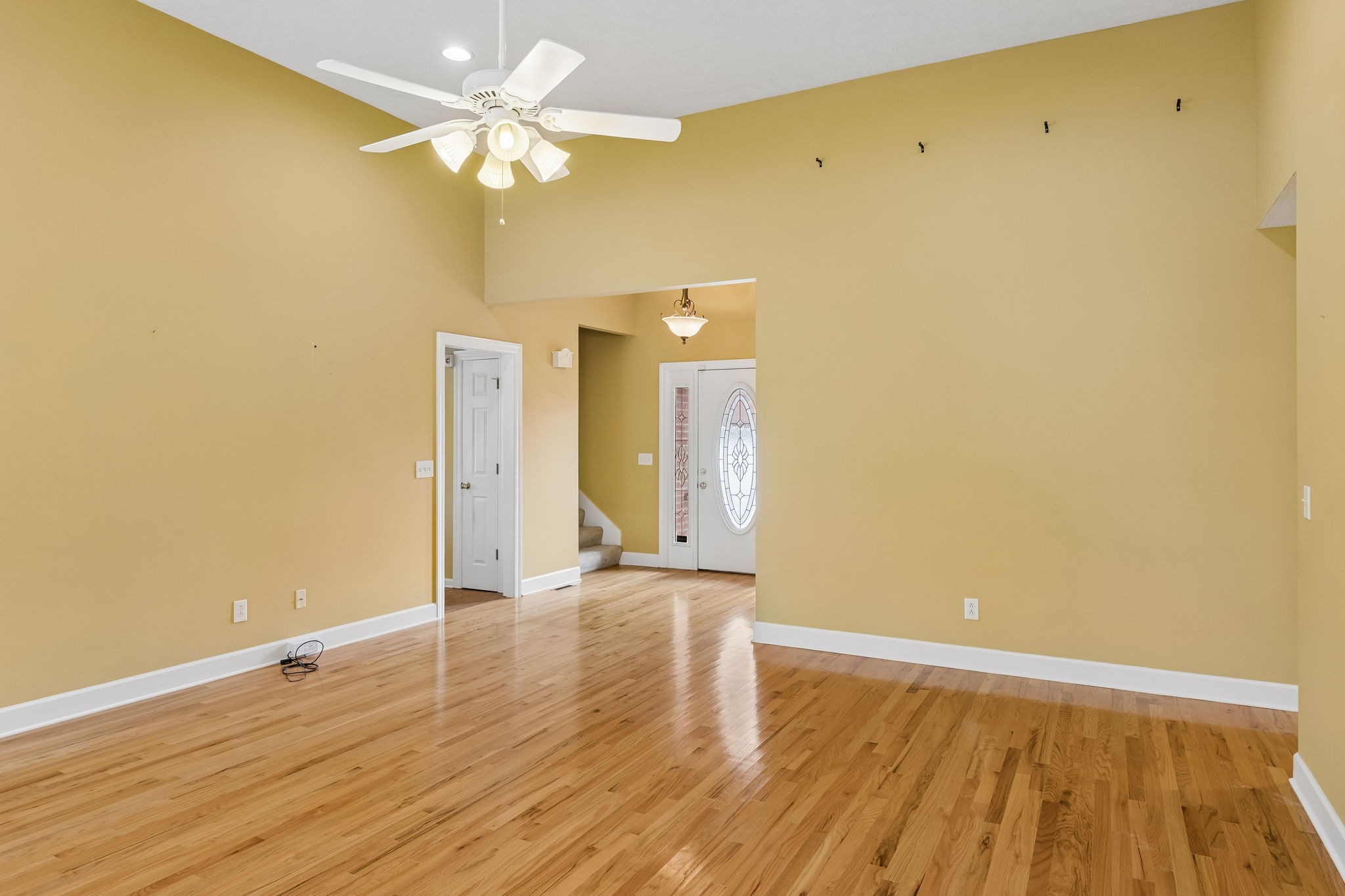 371 Sayre Ln Property Photo 7