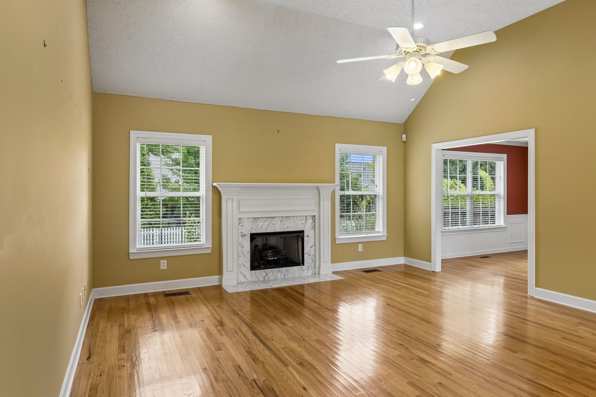 371 Sayre Ln Property Photo 8