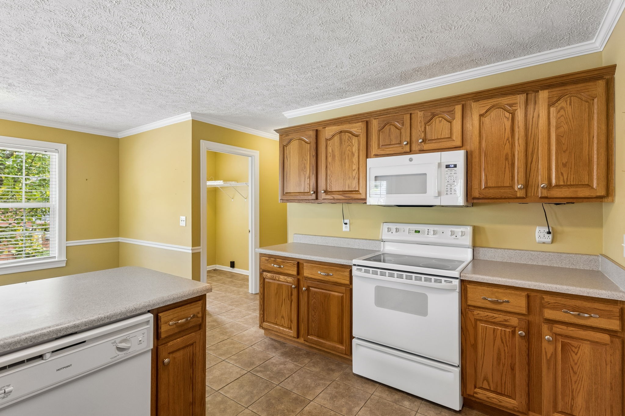 371 Sayre Ln Property Photo 15