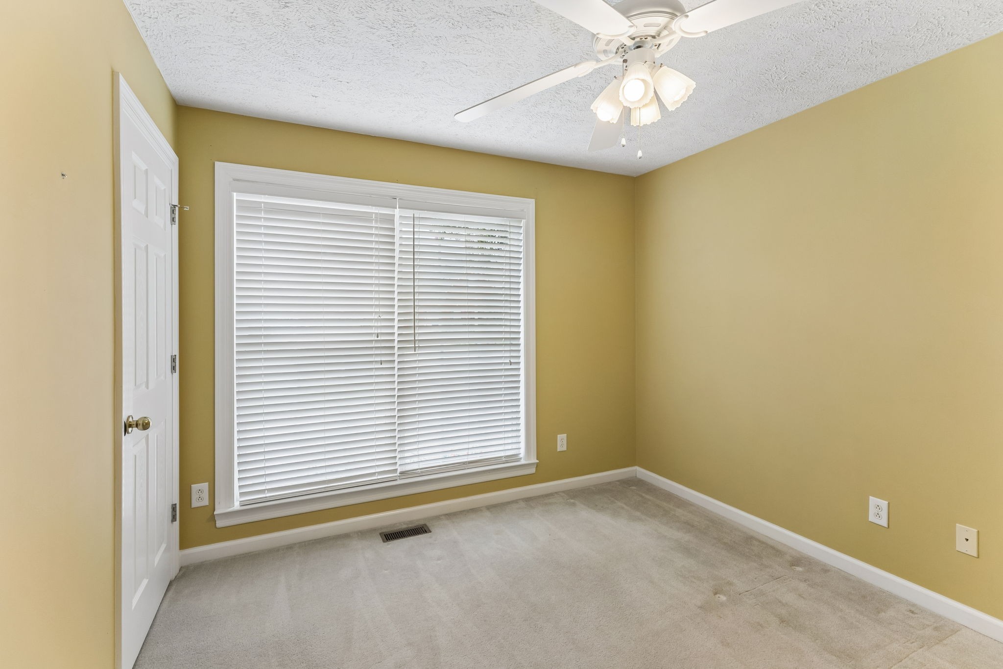 371 Sayre Ln Property Photo 25