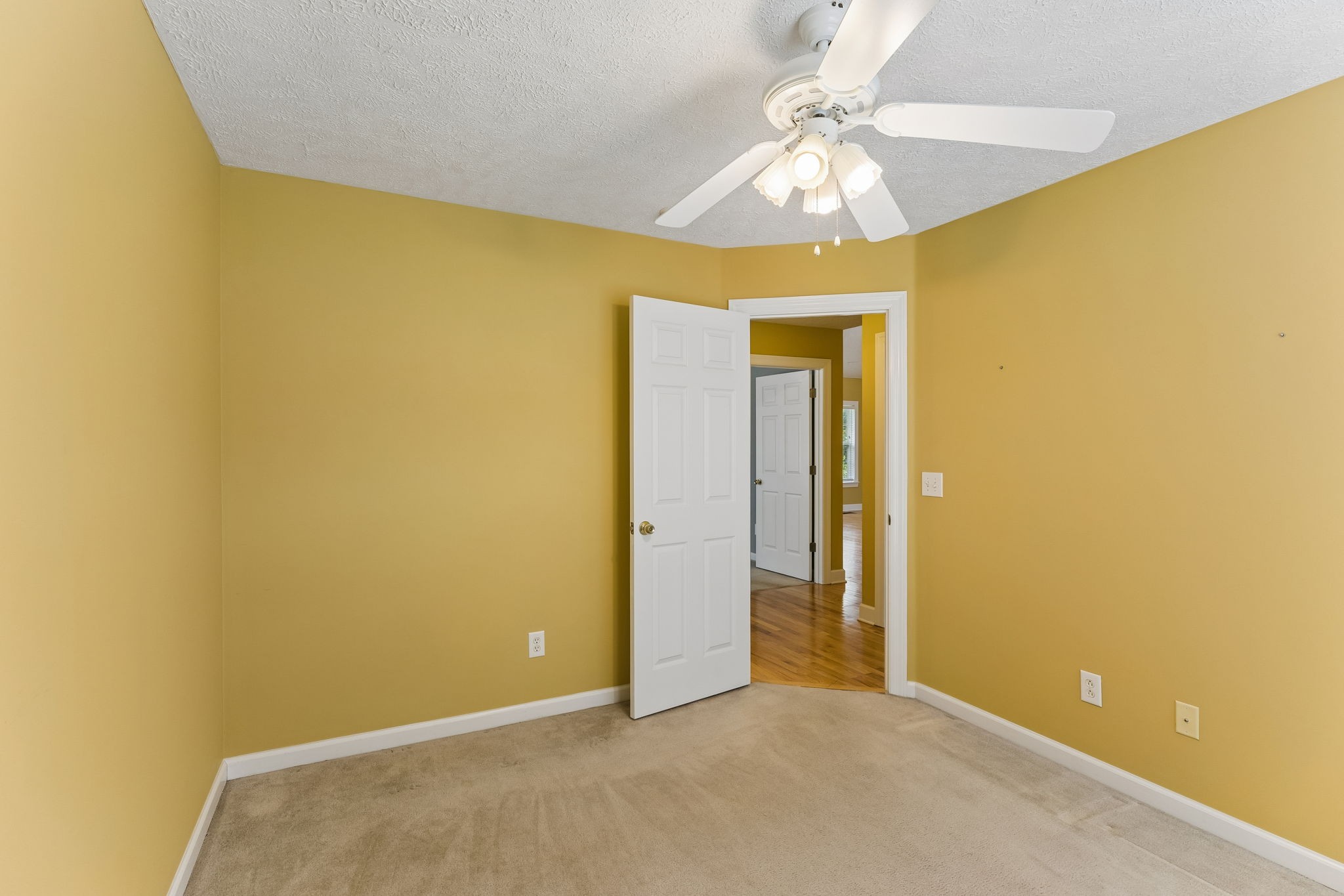371 Sayre Ln Property Photo 26
