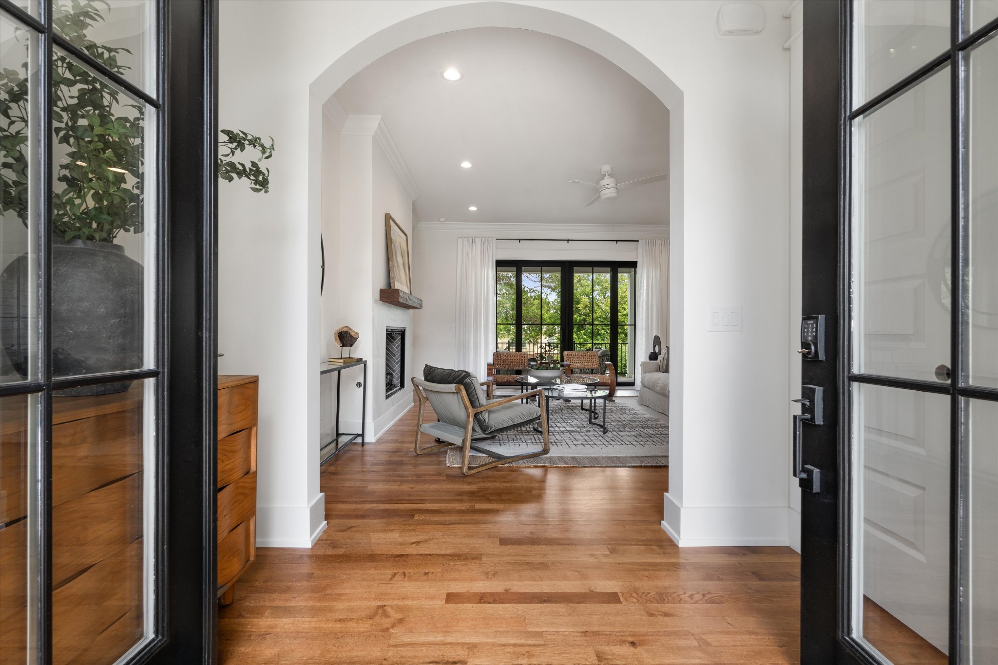 2018 Overhill Dr Property Photo 3