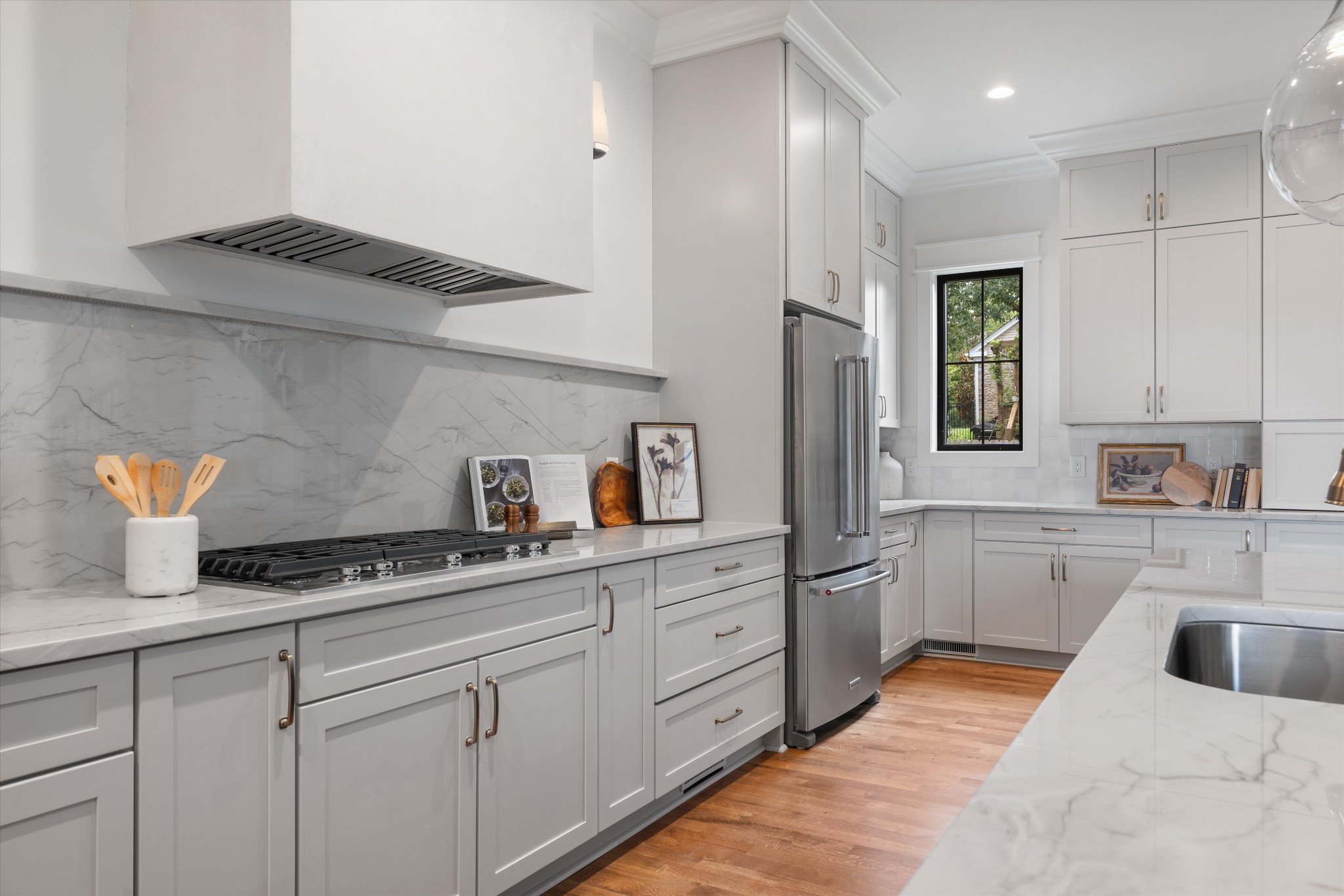 2018 Overhill Dr Property Photo 18