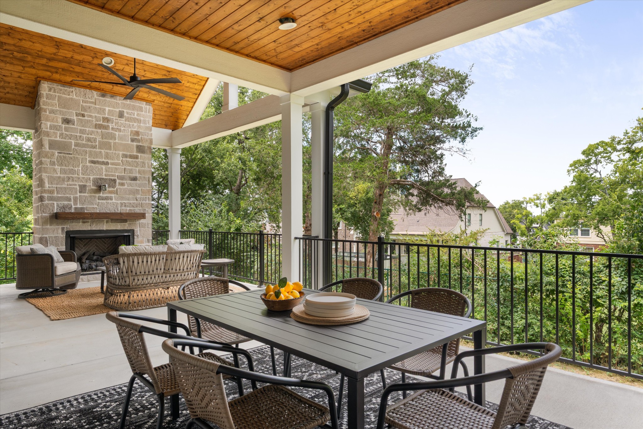 2018 Overhill Dr Property Photo 42