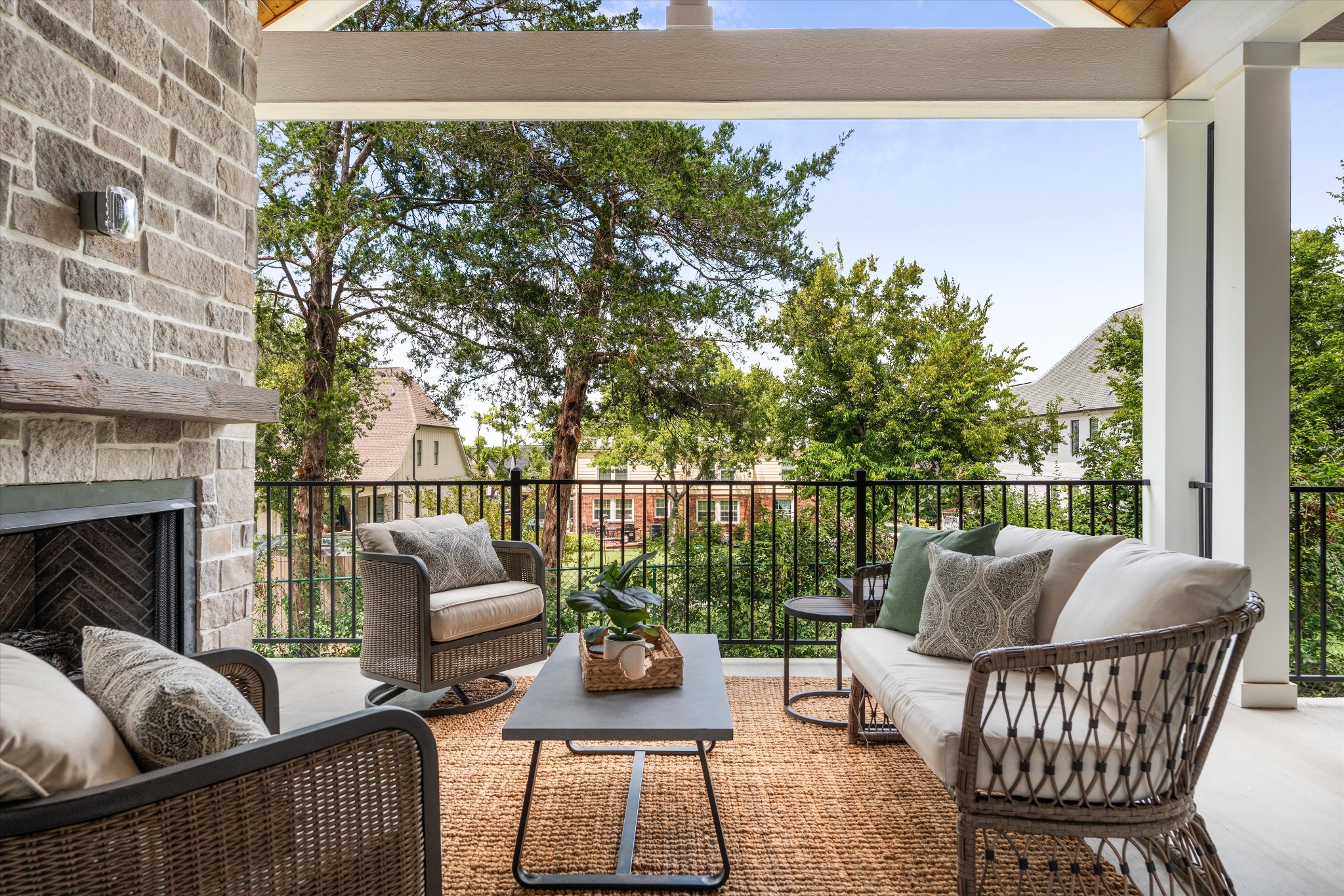 2018 Overhill Dr Property Photo 44