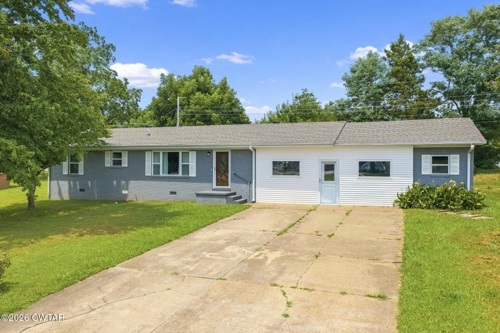 291 Factory Dr Property Photo 1