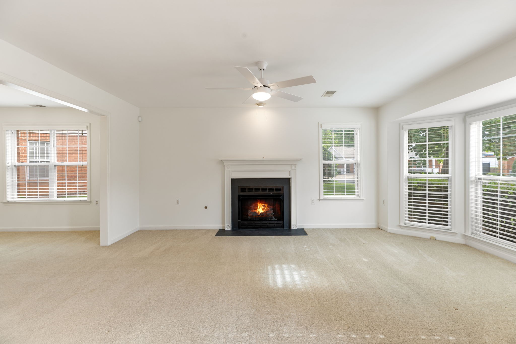 39 Chadwell Ln Property Photo 4