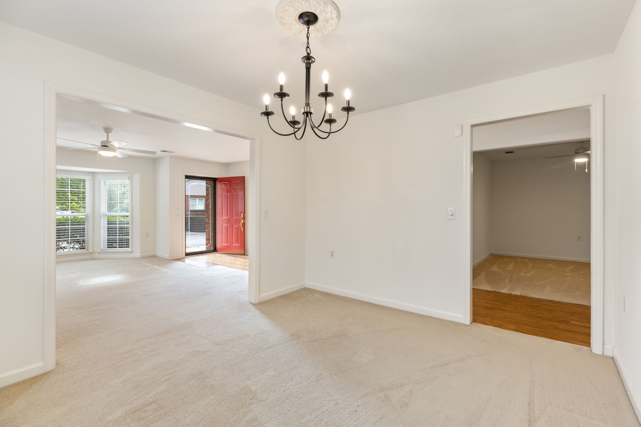 39 Chadwell Ln Property Photo 14