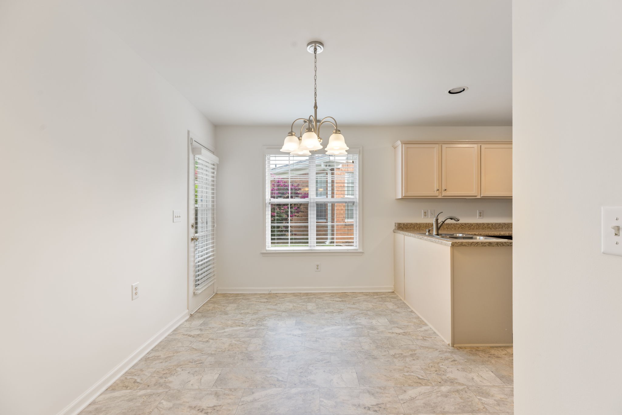 39 Chadwell Ln Property Photo 23
