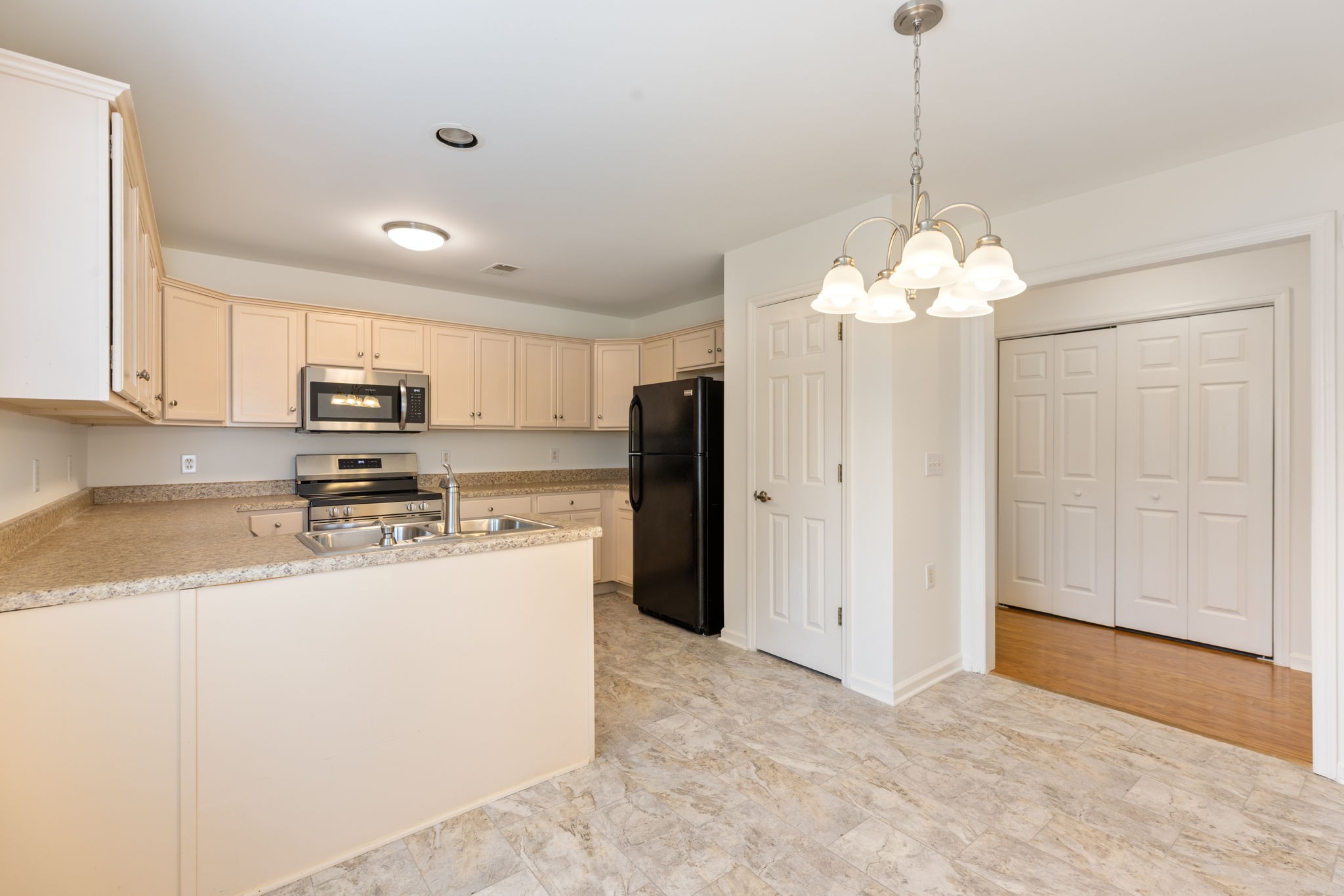 39 Chadwell Ln Property Photo 26