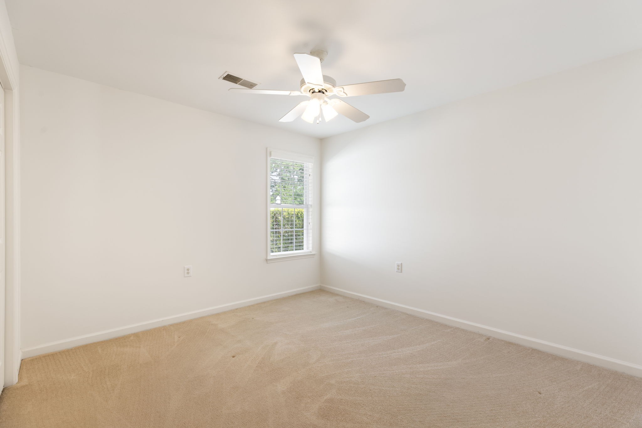 39 Chadwell Ln Property Photo 32