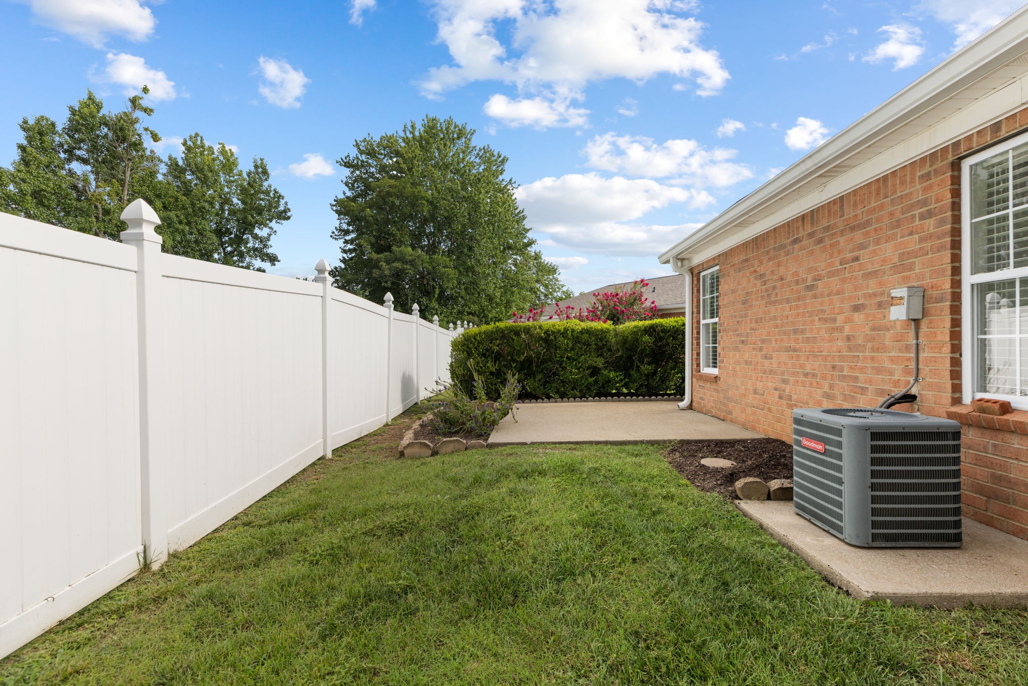 39 Chadwell Ln Property Photo 43
