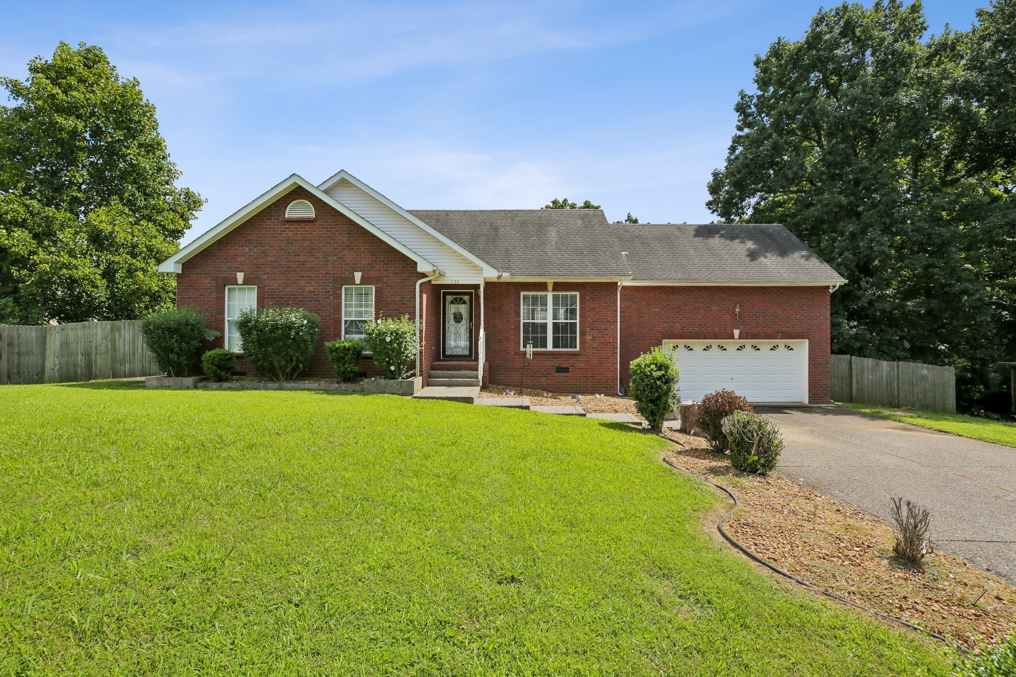 1156 Franklin Dr Property Photo 1