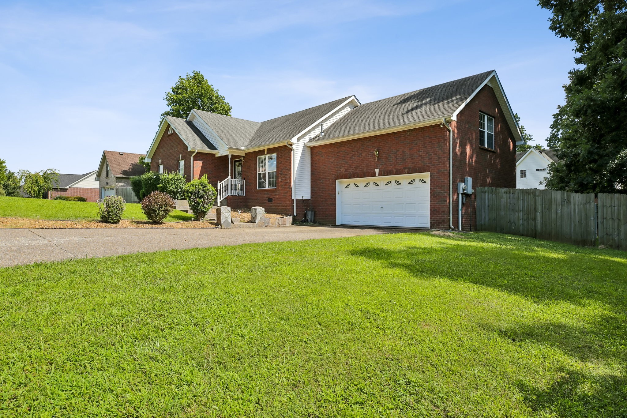 1156 Franklin Dr Property Photo 3