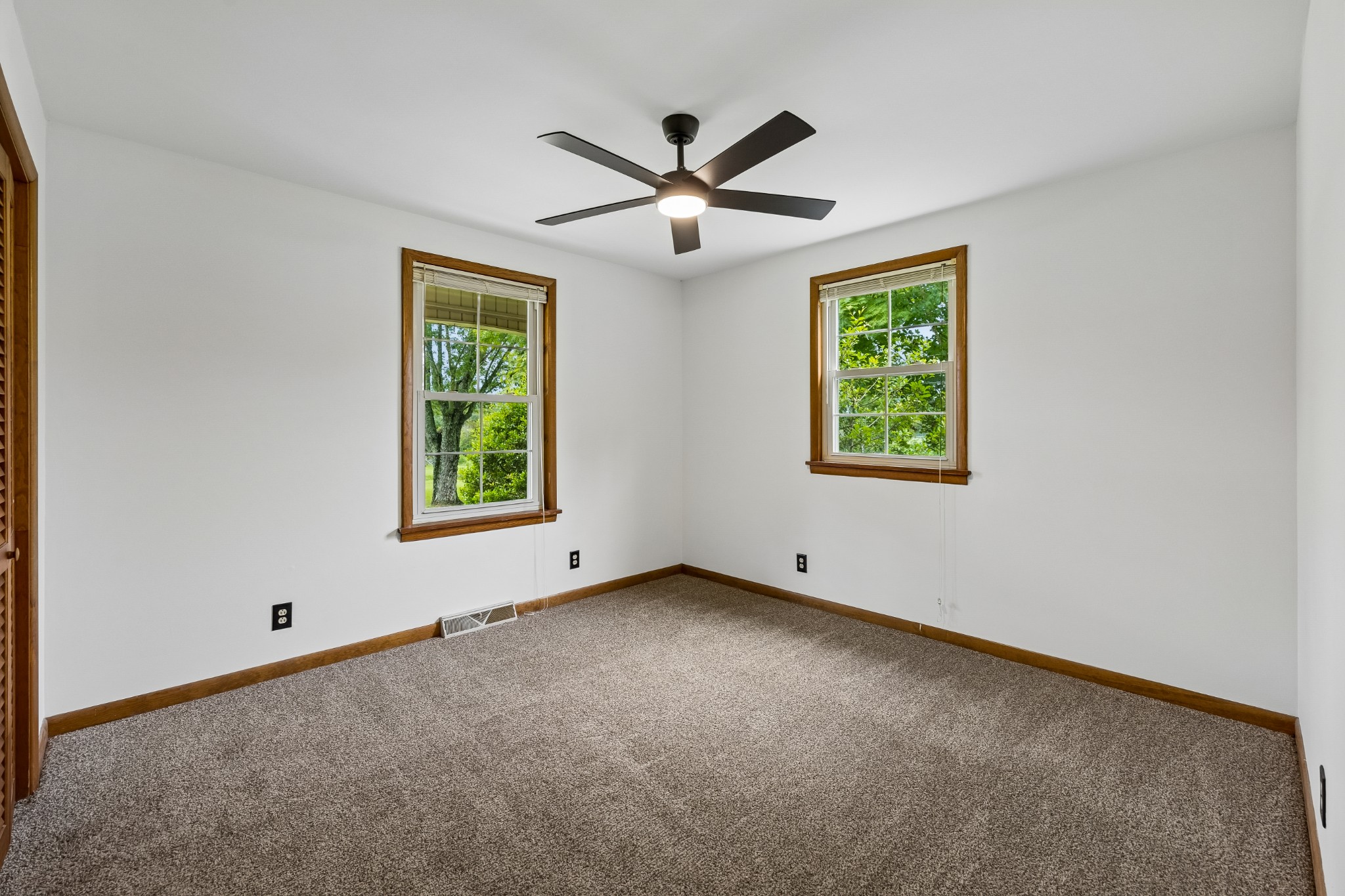 575 Centerville Rd Property Photo 16