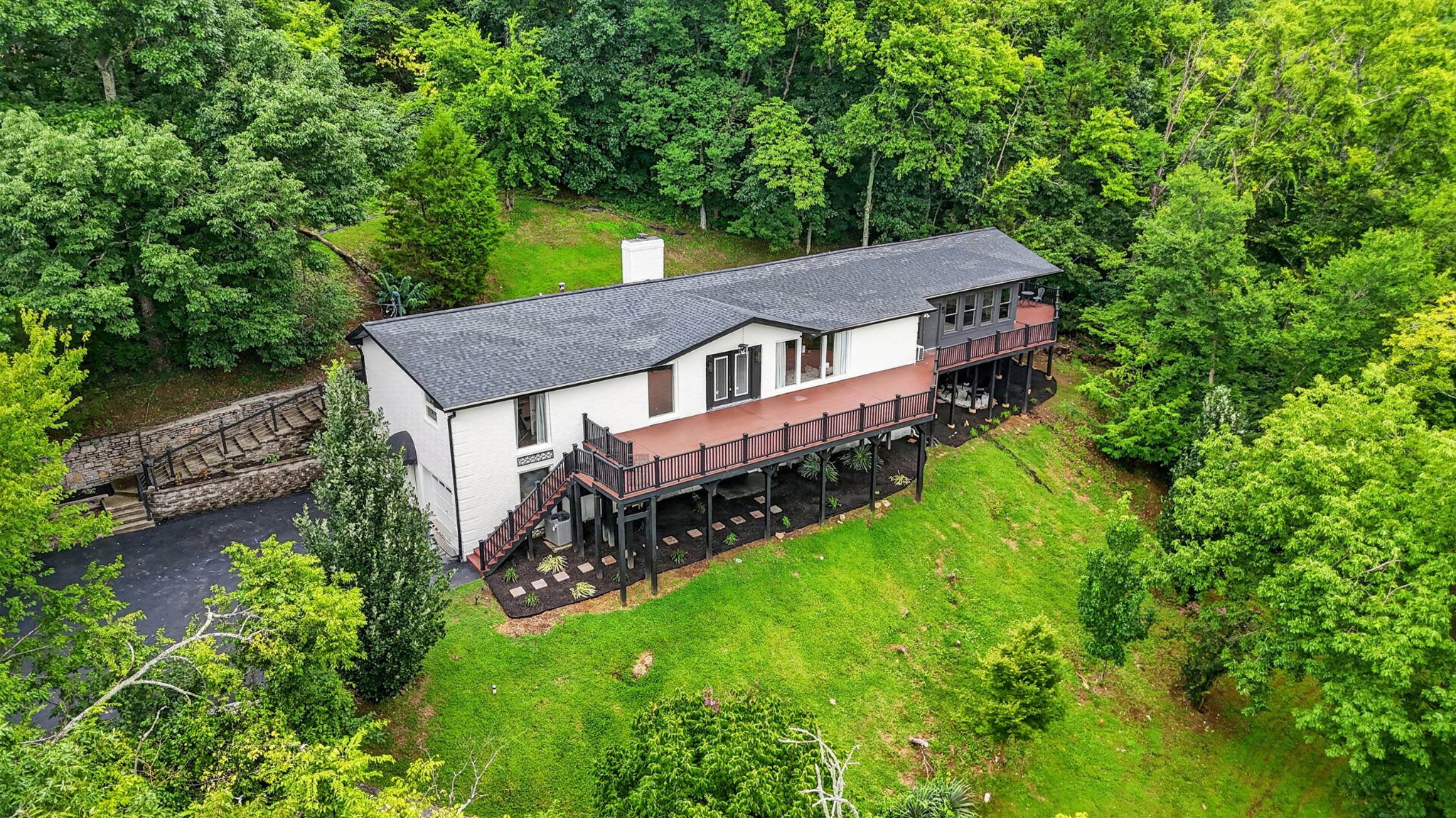 5161 Granny White Pike Property Photo 1