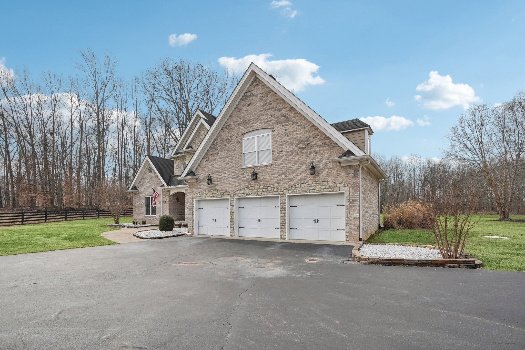 113 Timber Ridge Ct Property Photo 3
