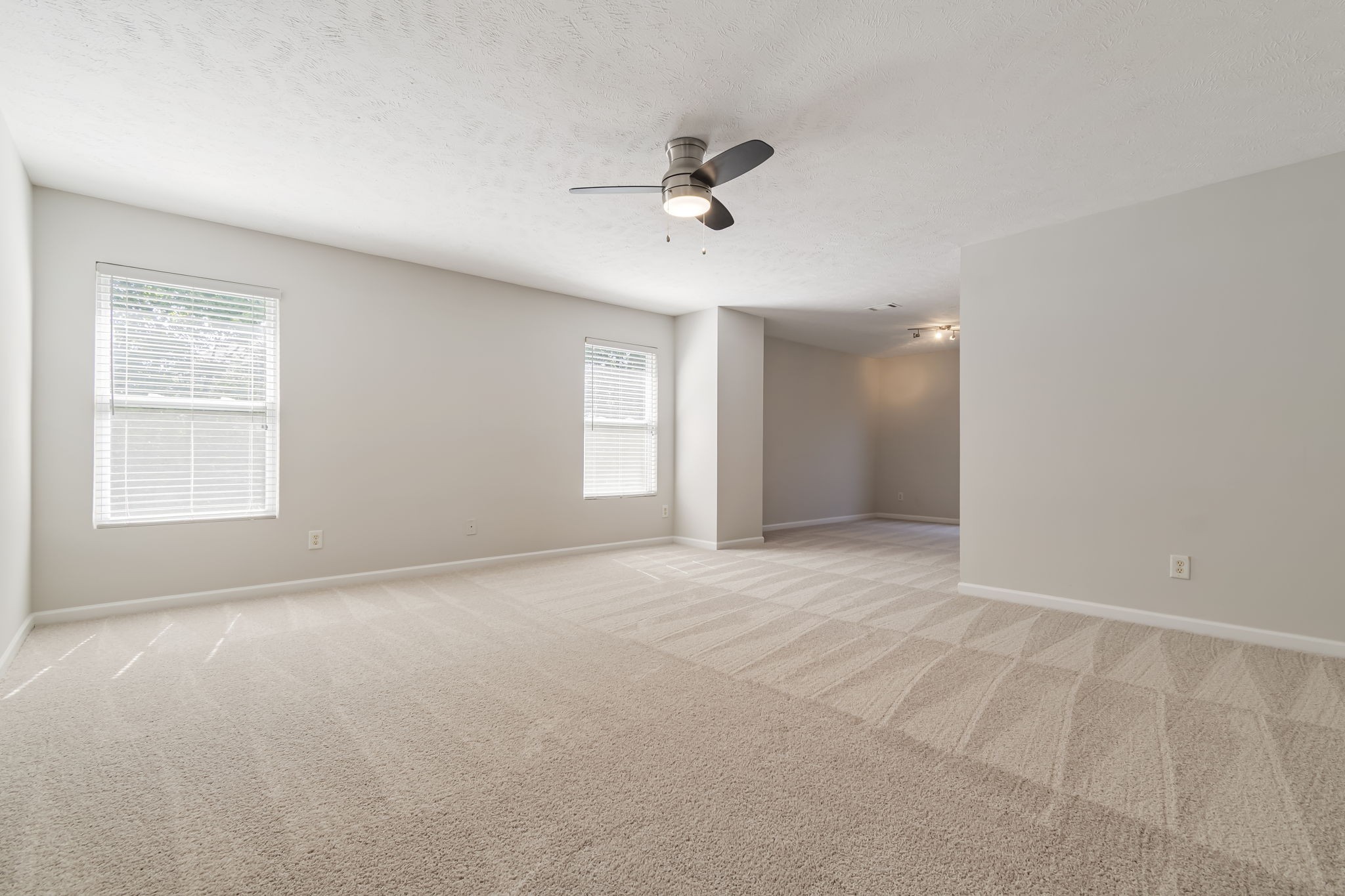 412 Elderberry Way Property Photo 6