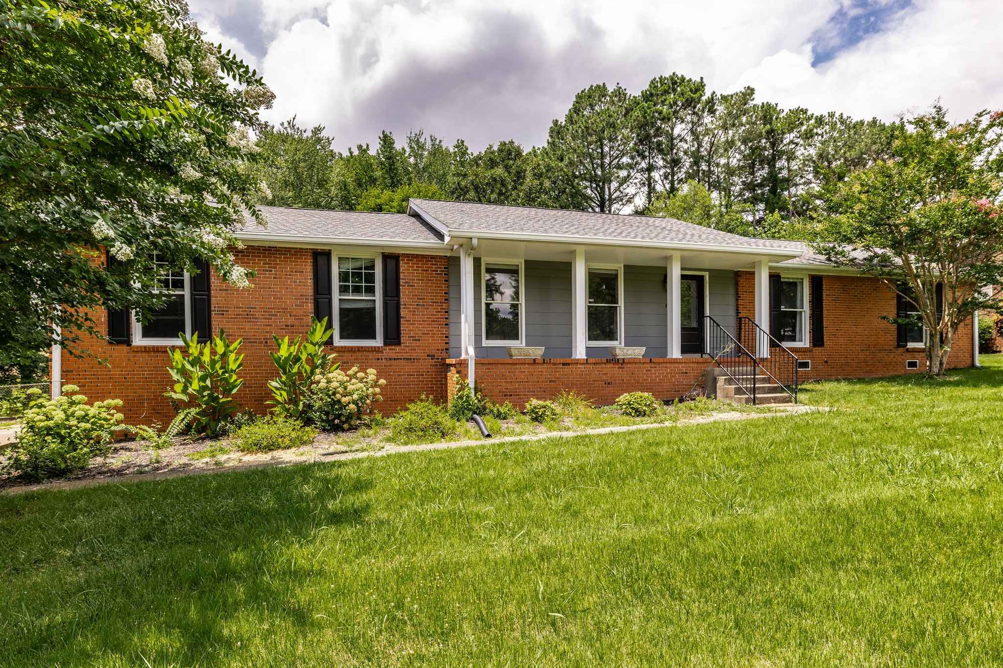127 Sam Davis Dr Property Photo 3