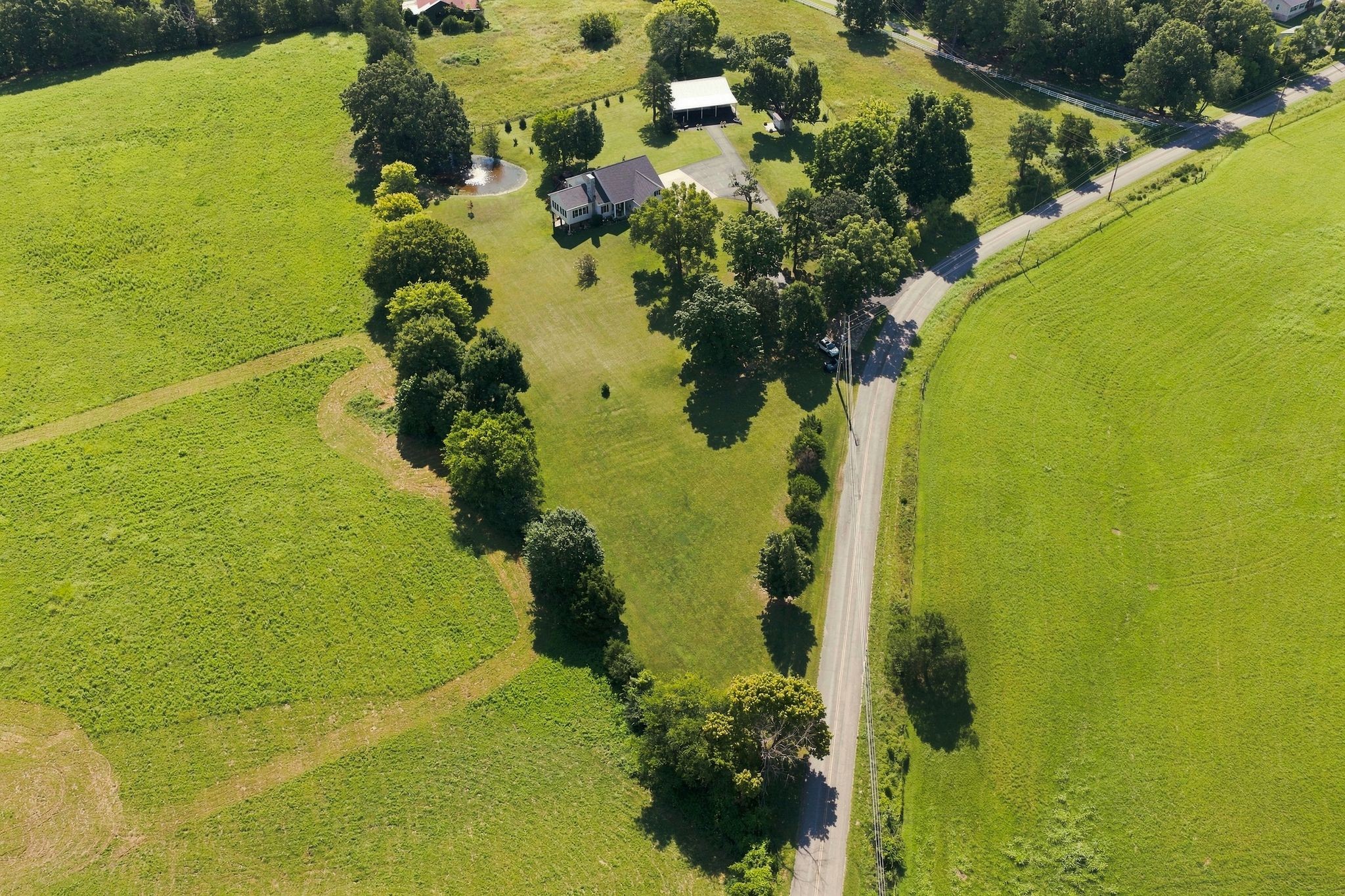 1160 Fleet Town Rd Property Photo 3