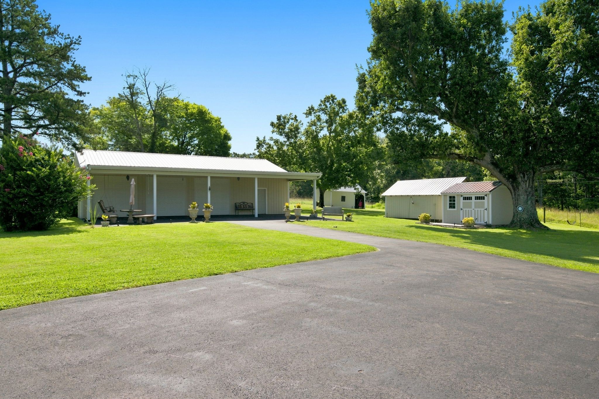 1160 Fleet Town Rd Property Photo 47