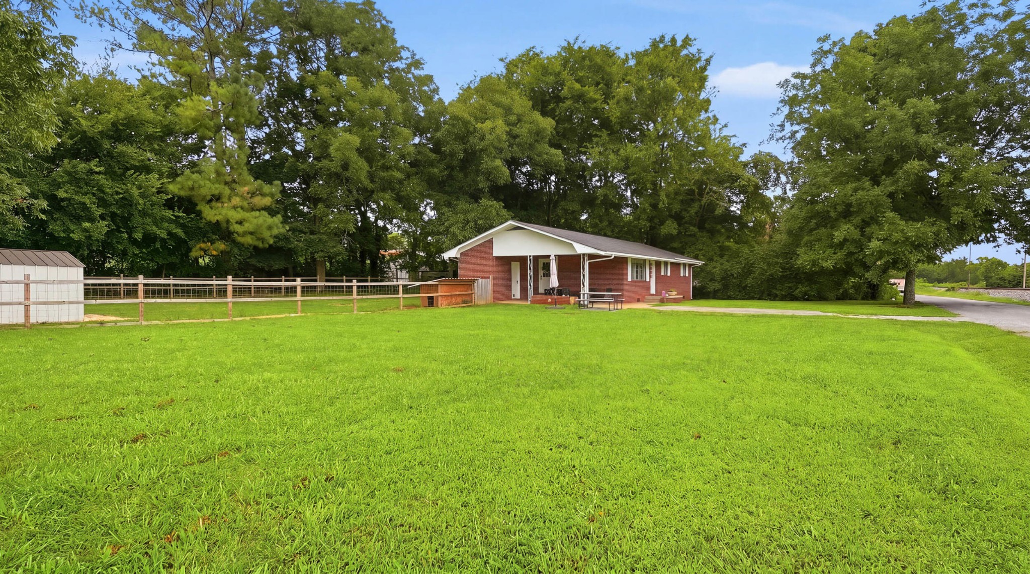 132 County Road 738 Property Photo 1