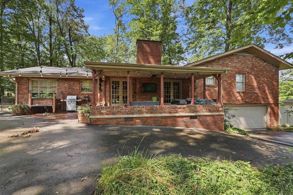 747 Timber Ln Property Photo 1