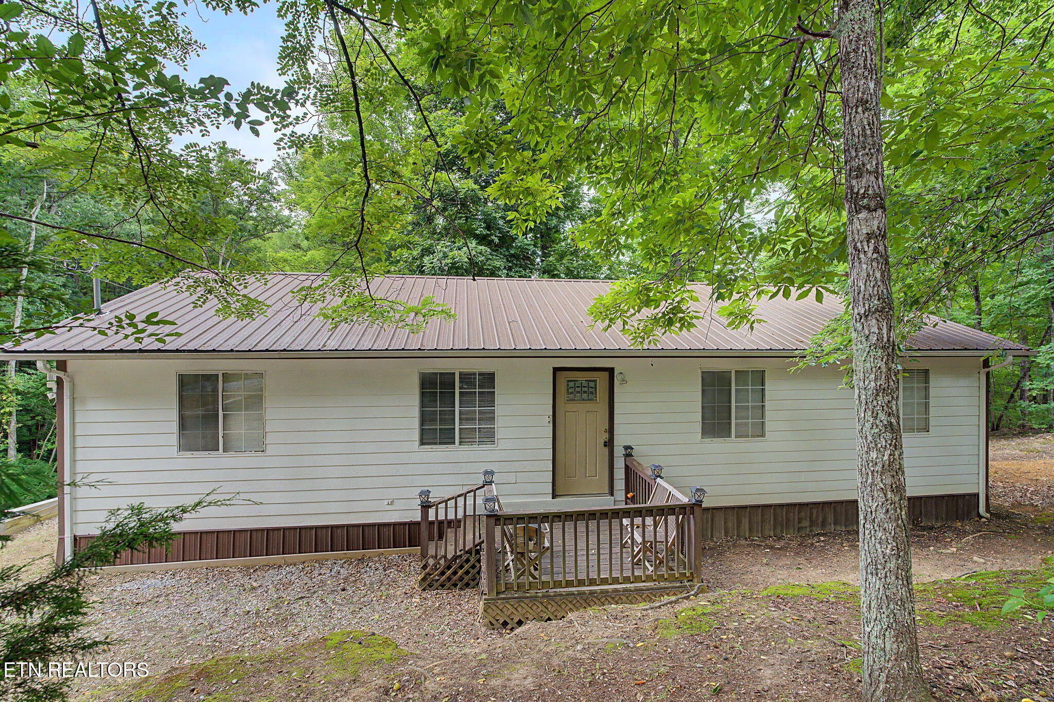 1614 Dogwood St